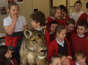 Children and sabre cat