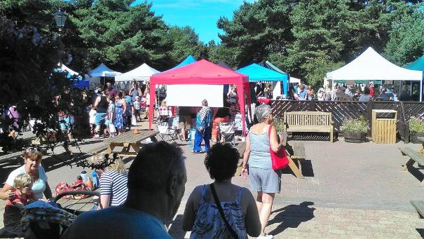 Visitors at Kelling Artisan Market