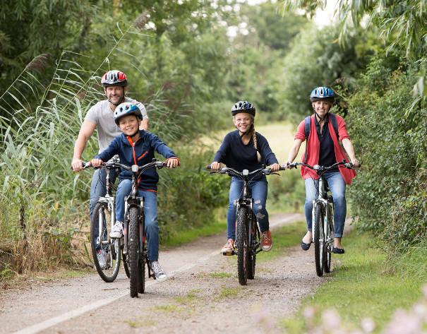 Family cycling on the Norfolk Broads